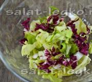 Salat med tunge og syltede agurker Salat med tunge, pepper og syltet agurk