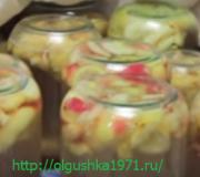 Compote van hele kleine appels voor de winter