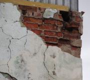 Repararea zidăriei: de la repararea cusăturilor până la repararea fisurilor